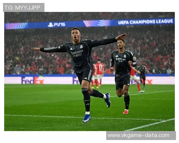 本菲卡惊险逆转国米4-3赛场瞬间引发全场狂欢数据分析揭秘