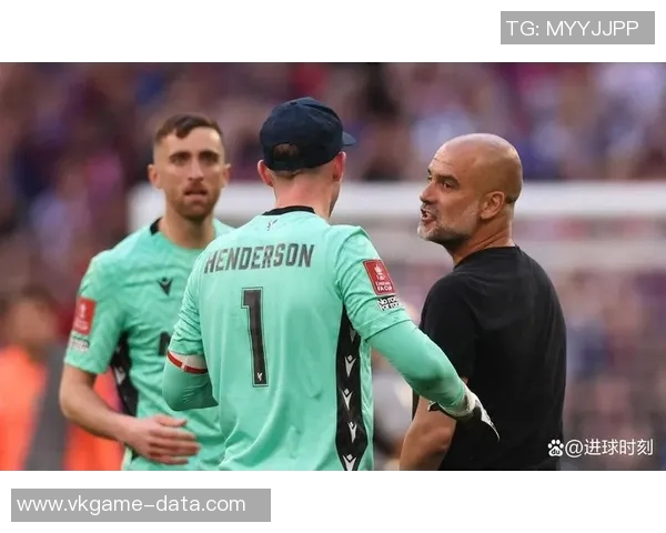 足总杯精彩对决里昂大胜波尔图引发争议判罚引热议