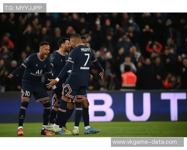 中超精彩对决巴黎圣日耳曼大胜马竞帽子戏法引爆全场热情