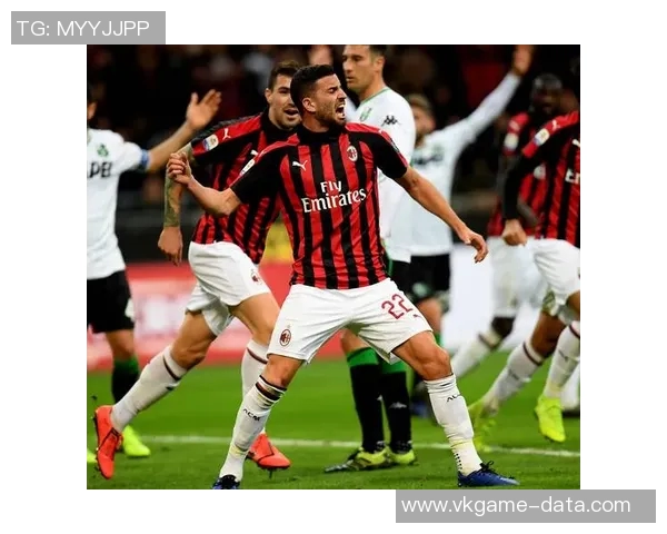 欧冠激战：巴黎圣日耳曼与AC米兰握手言和引发全场热议