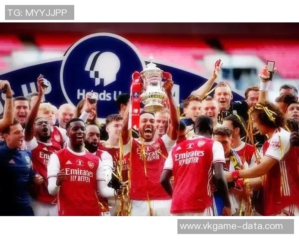 足总杯激战巴萨逆转阿森纳红牌争议引发全场热议